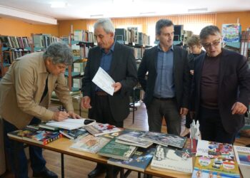 Дарение от книги за библиотеката и музея в Кюстендил в извънредното положение