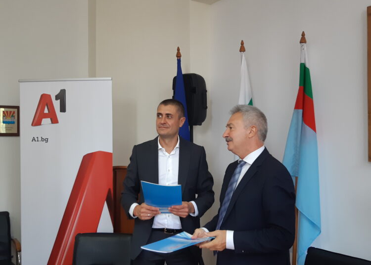 A1 и Община Монтана подписаха договор за интелигентно сметосъбиране 1 A1 Montana Smart City 1
