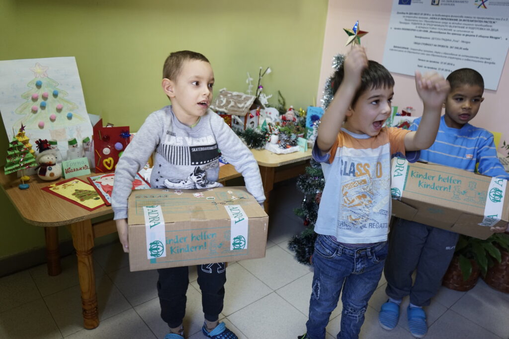ADRA Mezdra Darenie Koleda 2019 04