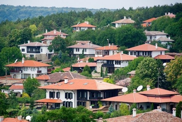 Нов паркинг ще облекчи движението във възрожденско Арбанаси 1 Arbanasi view 3