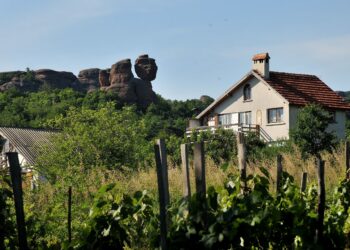 Лунната долина води все повече туристи в Белоградчик