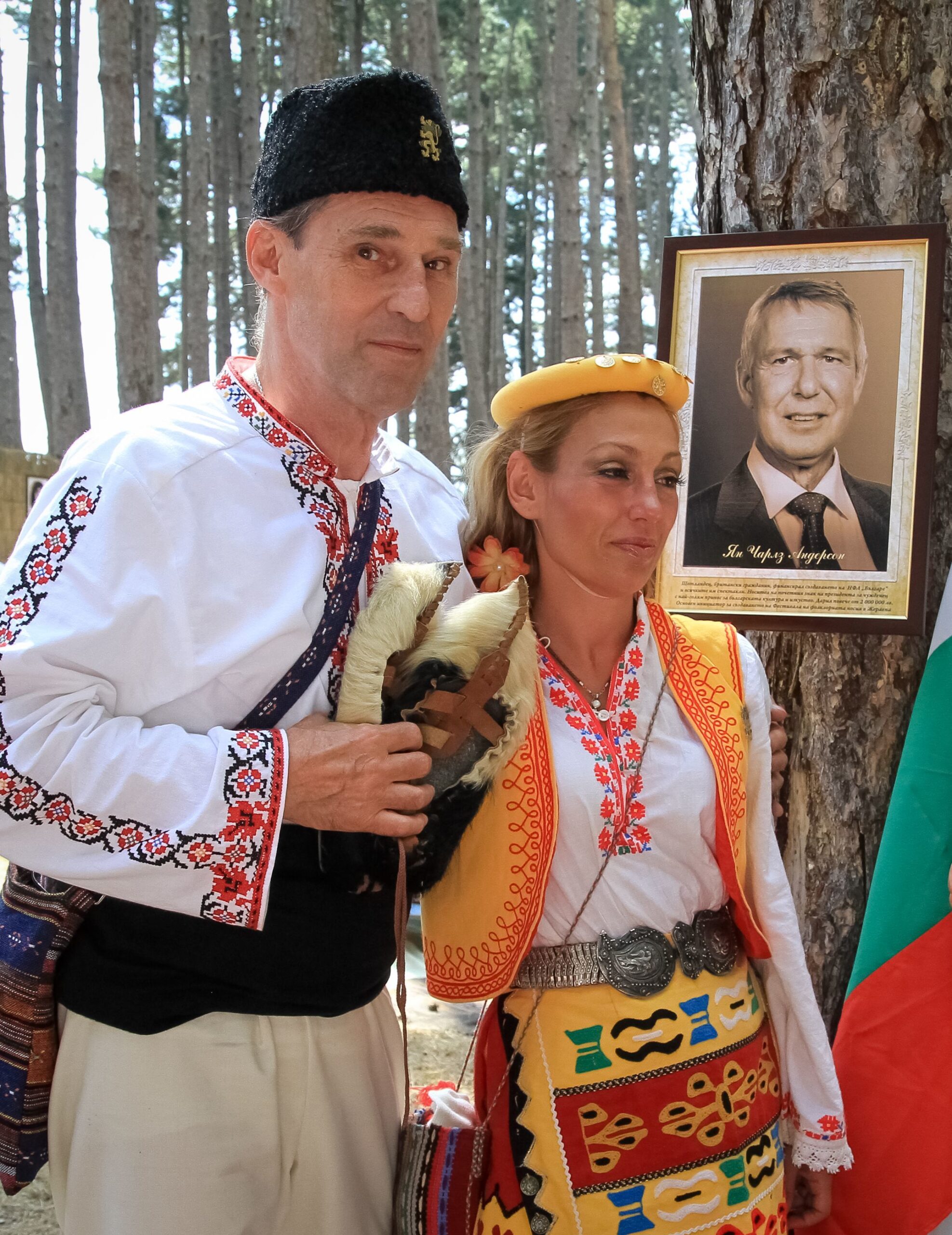 Бен Крос с носия на фестивала в Жеравна