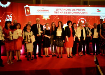 ЧЕЗ с отличие за най-добри социални придобивки за учениците в дуално обучение