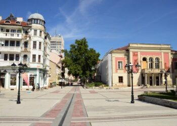 Ремонтират вековната сграда на видинския театър