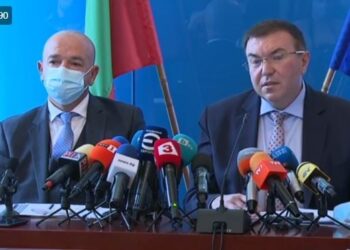 Чакаме втора вълна на Ковид-19 с 8400 легла