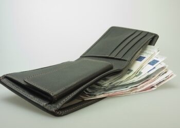 Шуменка намери портфейл с пари и го предаде в полицията