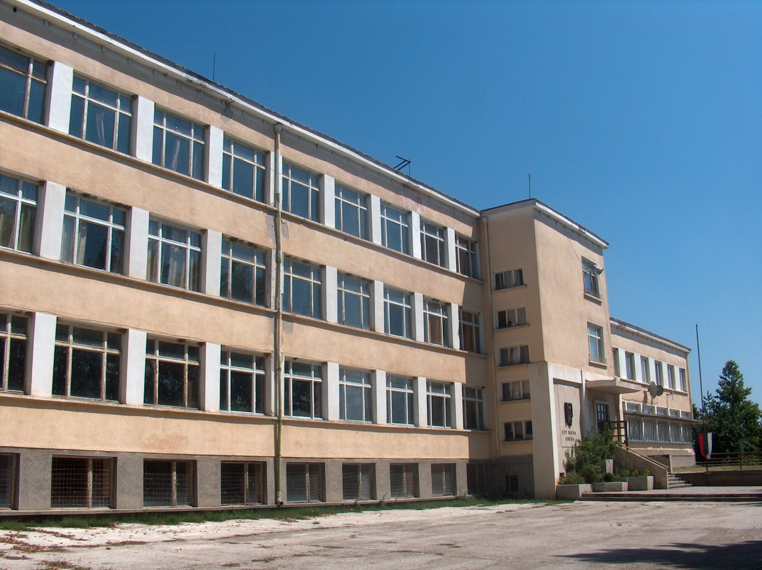 МОН мисли нов документ за извинителни бележки