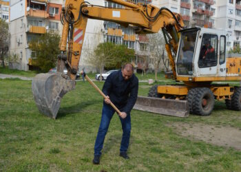 Първа копка на нова детска площадка в пловдивския “Южен”