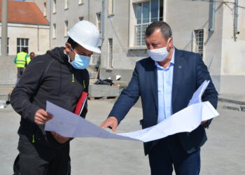 С 1,1 млн. лв. училище ще има нови покриви, врати и изолация
