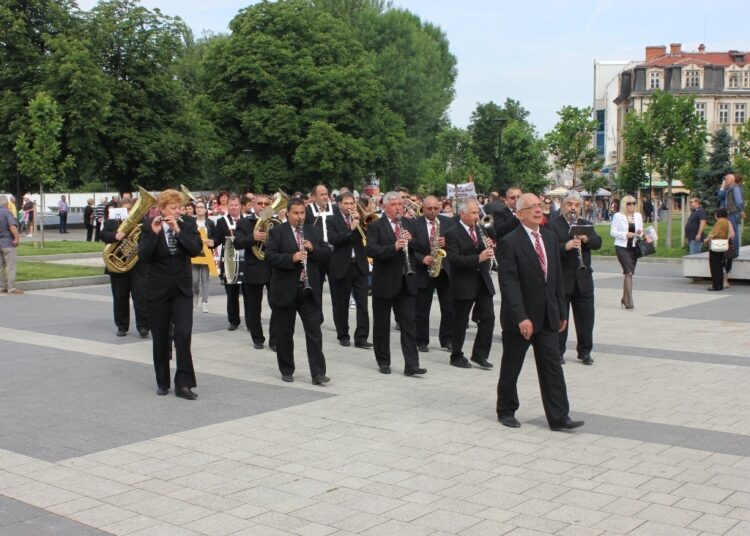 Духови оркестри от страната дефилират в Плевен 1 Duhov orkestar Pleven
