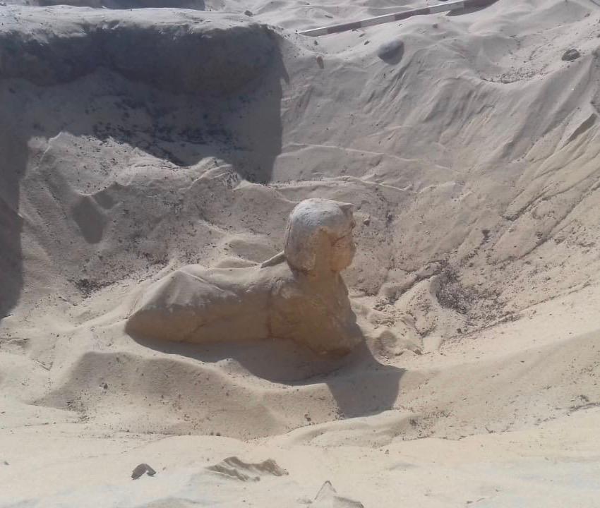 Откриха мини копие на Сфинкса в Египет