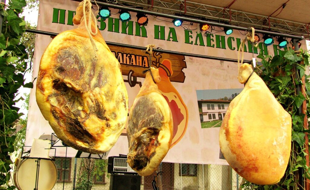 Кулинарни изкушения и веселби за Празника на еленския бут 1 Elenski but