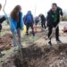 Кмет и граждани хванаха лопати за зелено бъдеще 8 Кмет и граждани хванаха лопати за зелено бъдеще