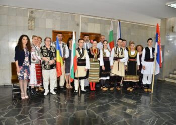 Танцьори на гости на общината във Видин