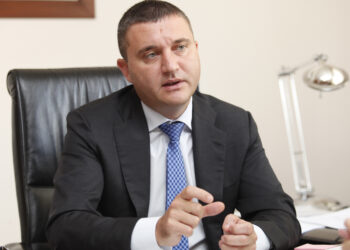 Горанов не одобрява оздравителни планове на общините