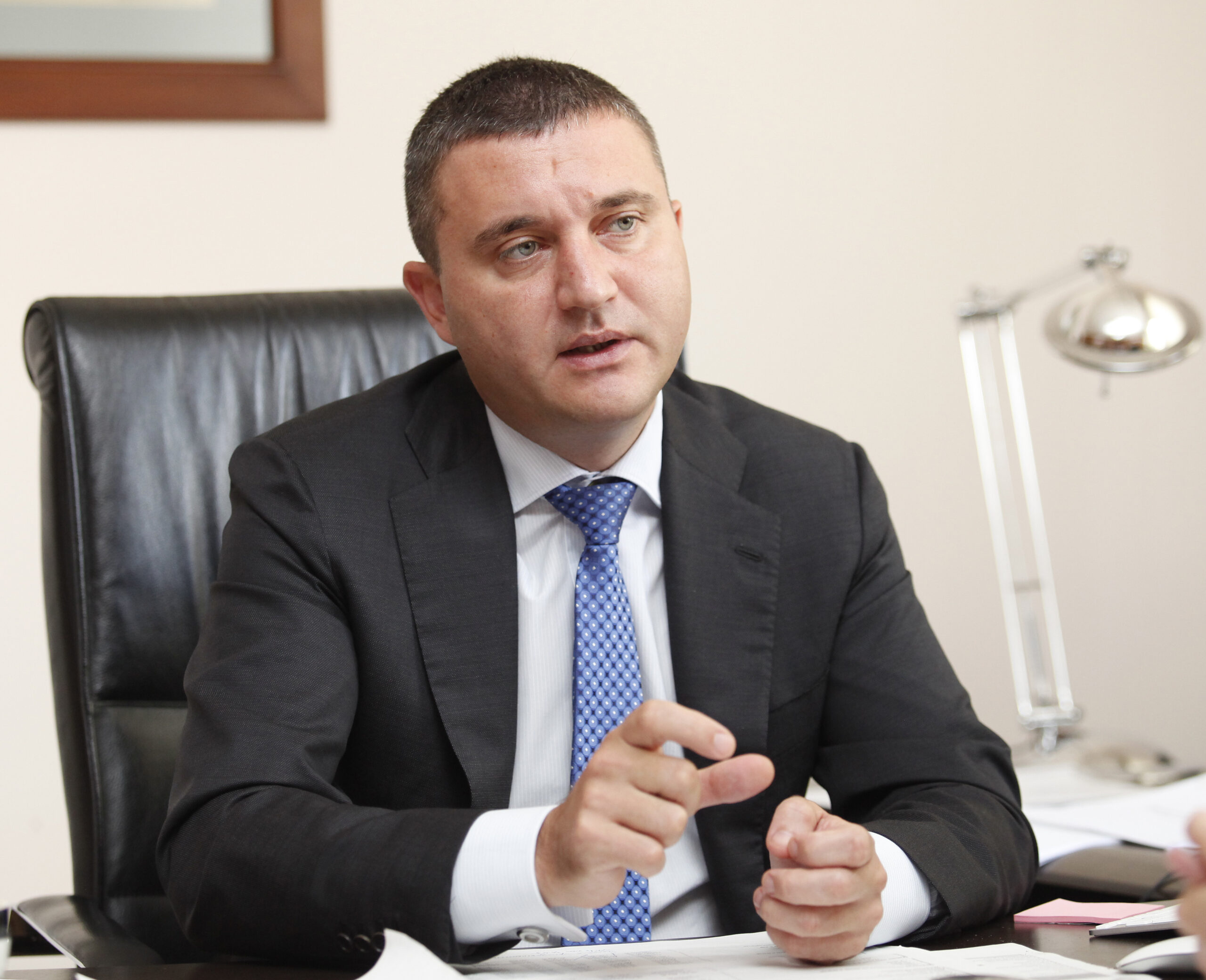 Горанов: Пенсии по 300 лв. е некоректно да има