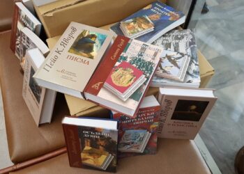 Стотици книги получи библиотеката в Кюстендил
