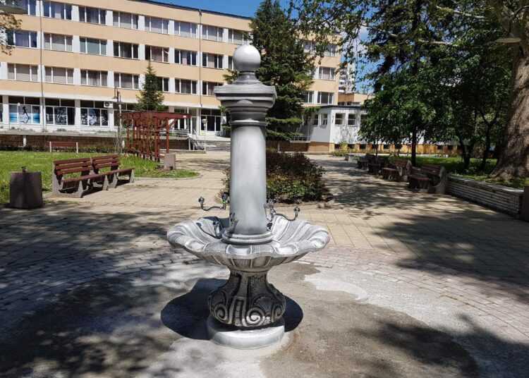 Възстановиха атрактивна мраморна чешма при кюстендилския санаториум 1 IMG afd5cb3c68d4f8c3d5573396d32caeac V