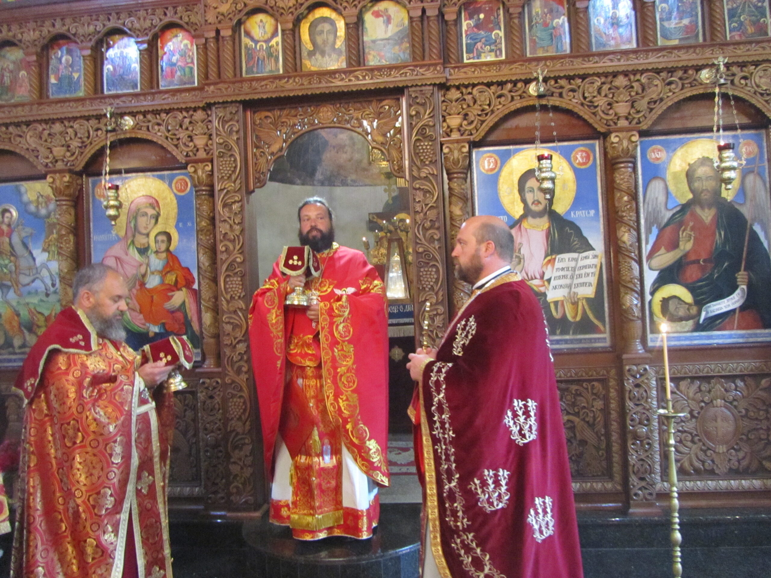 Храм в Смолян чества 160- годишен празник