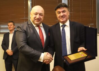 Кралев: Ще продължим да инвестираме във футболна инфраструктура