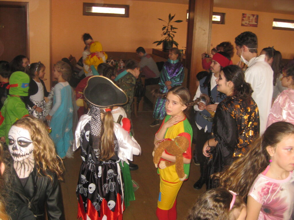 Бал с маски на приказни герои в Белоградчик (снимки) 5 IMG 0763