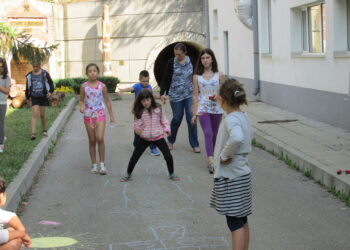 Ваканция в музея събира децата на Перник