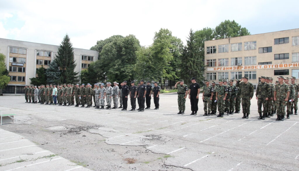Отбори от Българската армия в шампионат по военен трибой в Шумен 1 IMG 1719