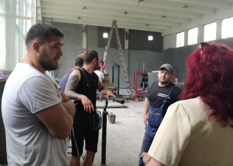 Кметица спасява порутената спортна зала 1 IMG 20190618 154950 1