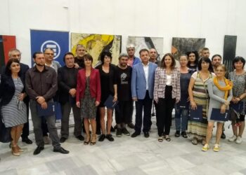 Изложба представя графика, живопис и скулптури на художници от пет региона