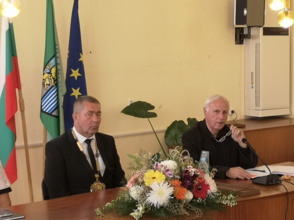 Генерал ще води парламент край Искъра 1 IMG 20191112 144405
