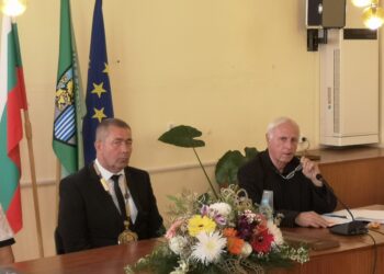 Генерал ще води парламент край Искъра