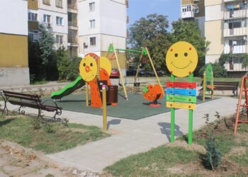 Нова детска площадка и фитнес откриха в Пловдив (ГАЛЕРИЯ)