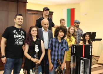Китари, микрофон и синтезатор за млади таланти от „Хасково рок 2018“