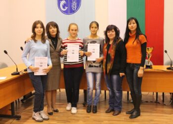 Каварна вече има ученически вестник