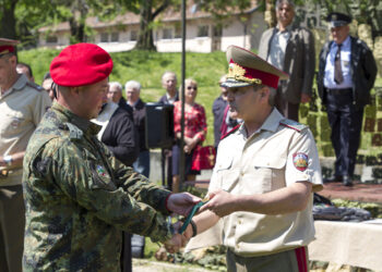 Наградиха военни за Празника на армията в Стара Загора