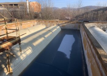 Обезвреждат басейни, пазили опасни химикали във Враца