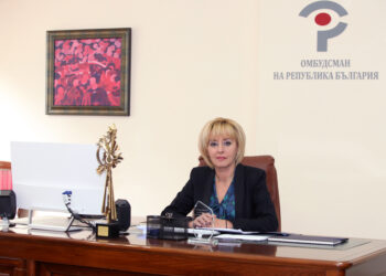 Манолова и КНСБ с пакет от мерки срещу „модерното робство“