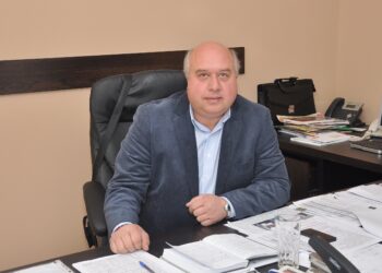 Мним монах измами кмет