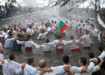 10-годишен извади кръста от водите на Тунджа в Калофер