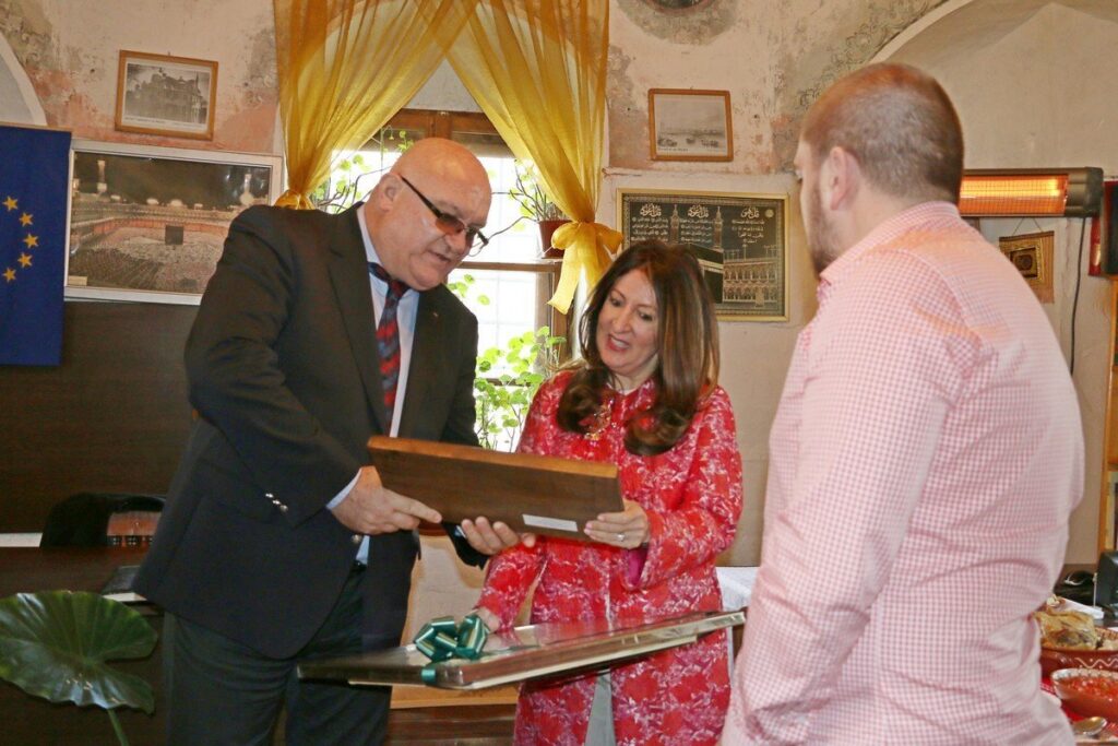 Kmet HERO 3