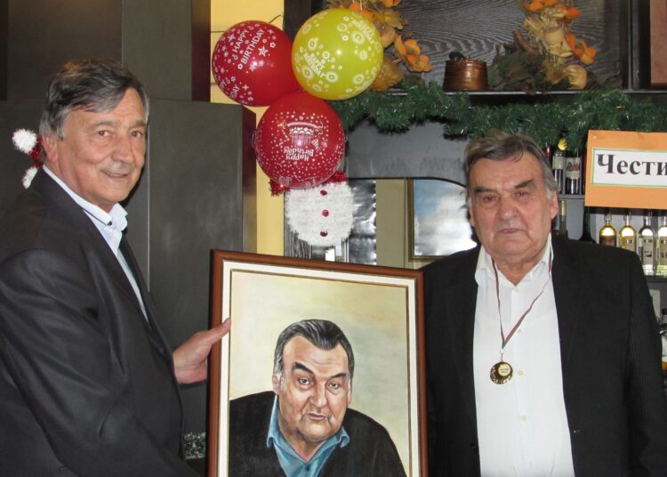 Кмет се поклони пред най-активния си съгражданин 1 Kmet Simeon Iliev 1