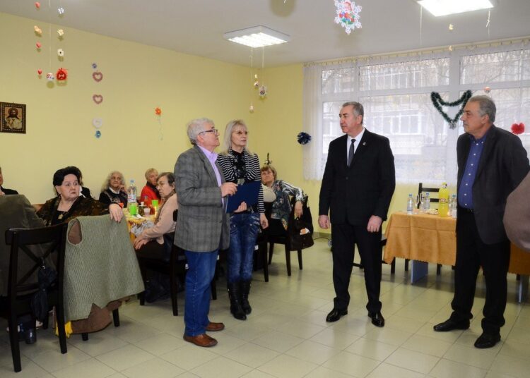 Кметът на Видин поздрави хората с увреждания 1 Kmet hora s uvrejdania
