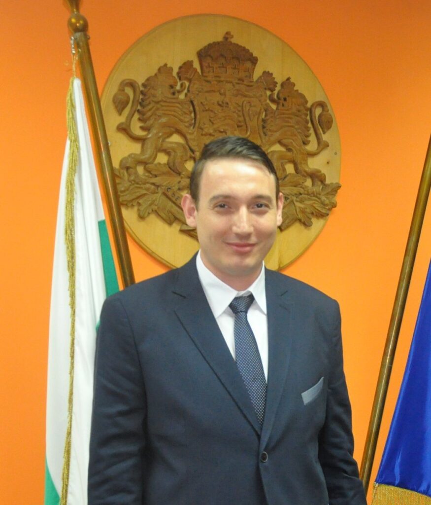 La4ezar Popivanov 1