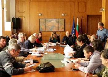 Търново с реверанс към неизрядните платци по селата