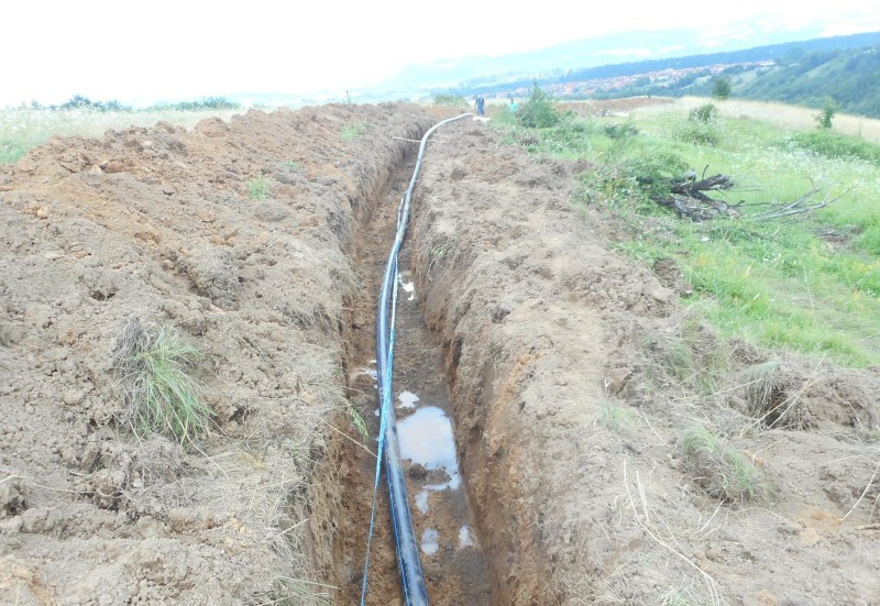 Построиха 4,5 км водопровод в Пирин след 70 г. чакане 8 Построиха 4,5 км водопровод в Пирин след 70 г. чакане