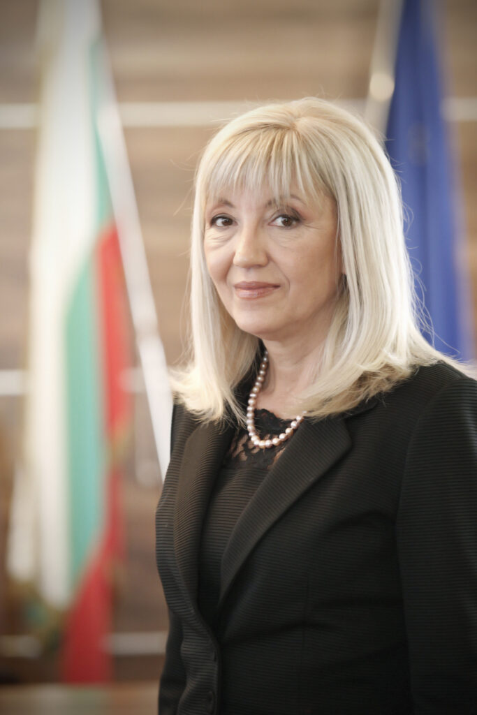 Minister Petya Avramova 1