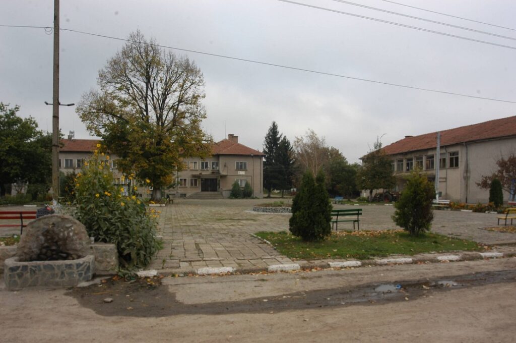 В Мокреш празнуваха 110 години на читалището си 2 Mokresh centar