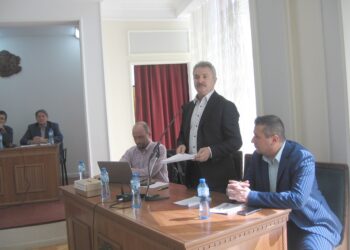 Общинари дариха по 300 лева от заплатата си