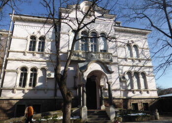 Глад за попове – три села делят по един
