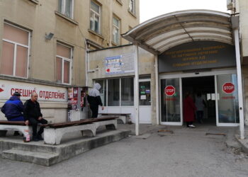 Изследват за коронавирус трима шуменци, върнали се от Италия